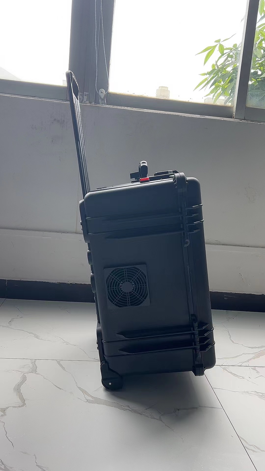 黄埔手拉箱型移动通信干扰器